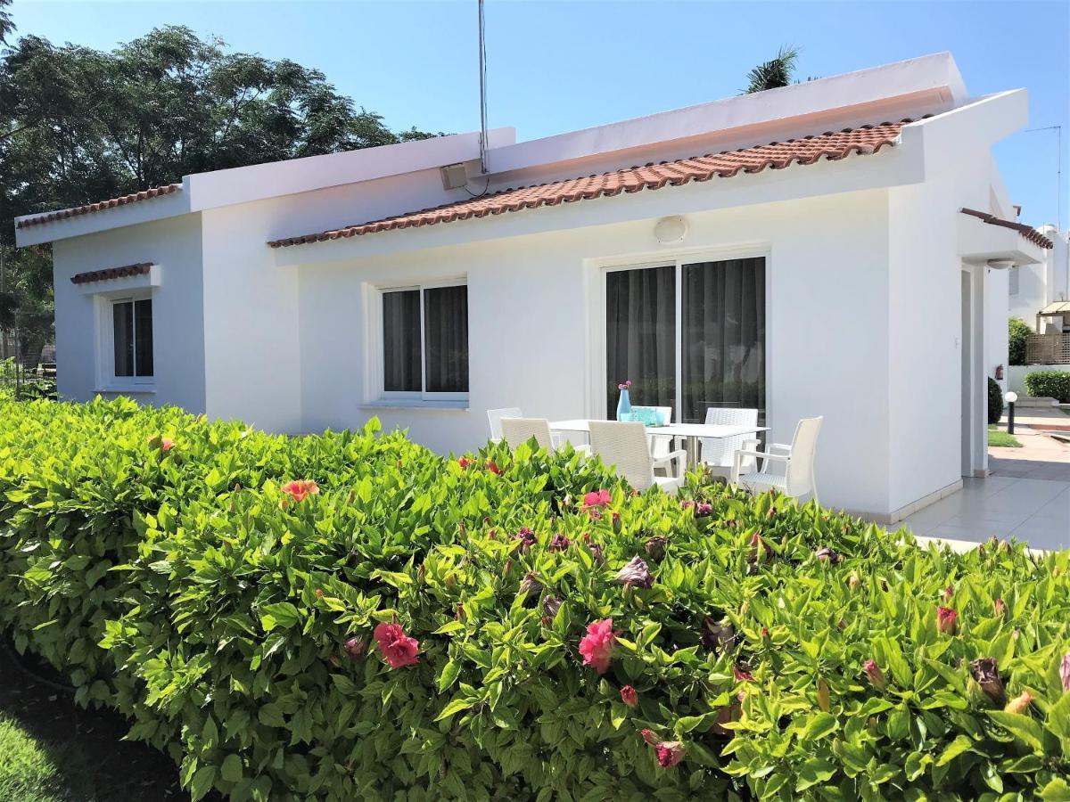 Fig Tree Z Holiday Resort Paralimni Exterior foto